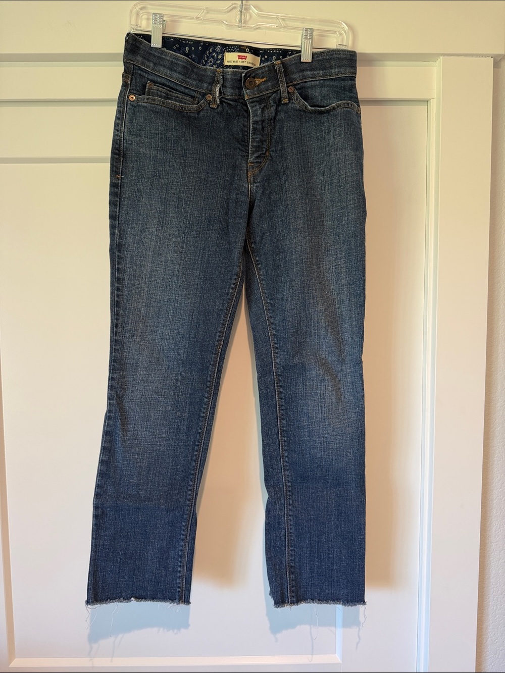 Levi’s Dark Blue Women's Straight Crop Jeans